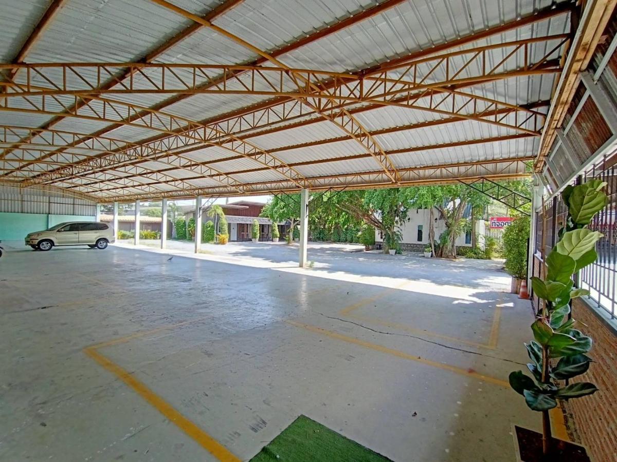 Lamoon Boutique Hotel Suphan Buri Buitenkant foto